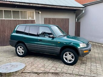 TOYOTA RAV 4 2,0i 4x4 +UZAVIERKA 5 dverove - 5