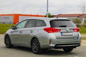 Toyota Auris Touring Sports 1.6 l Valvematic - 5