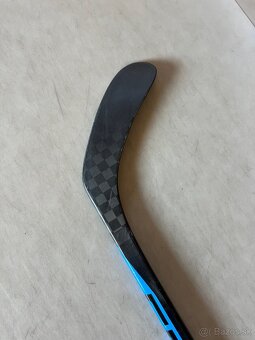 Predám hokejku Bauer Nexus League S22 SR - 5