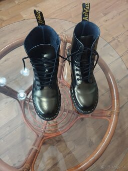 DR-Martens - 5