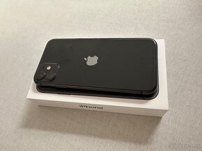 iPhone 11 64GB Black v záruke O2 - 5