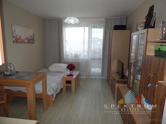 SPEKTRUM REALITY- Na Predaj garsónka, 23 m2 s loggiou , okre - 5