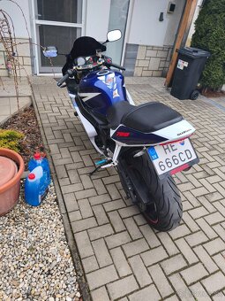 Suzuki gsxr 750 k5 2006 - 5