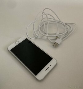 Apple Iphone 8 64Gb White - 100% batéria  - 5