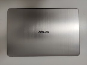 Asus Vivobook S15: i5-8250U,8GB DDR4,256GB SSD + 1TB HDD,W10 - 5