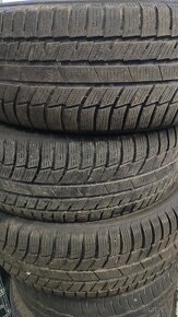 Predám zimné gumy 235/65R17 - 5