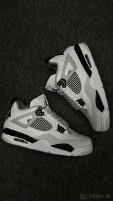 Nike Air Jordan 4 Retro "Military Black" - 5