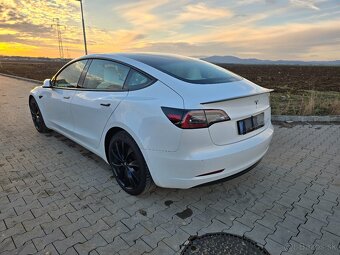 Tesla model 3 Performance - 5