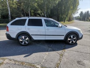 Škoda Octavia Scout 4x4 DSG kupované v SR - 5