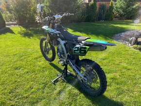 Yamaha YZF 250 - 5