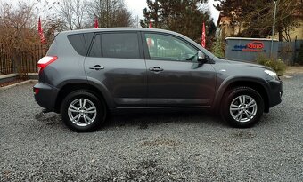 TOYOTA RAV4  2.2 D 4x4 AUTOMAT 141tis km, TOP VYBAVA - 5