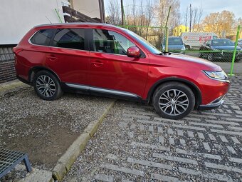 Mitsubishi Outlander 2.2 DI-D Instyle, 7 miestne - 5