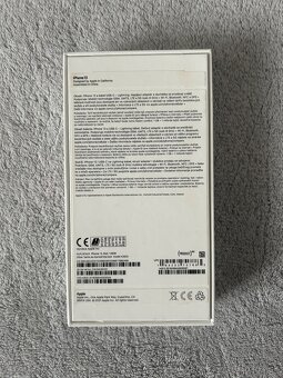 iPhone 13 - 128GB, červený - 5