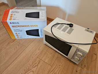 Predám mikrovlnku ECG MTM 2070 W - 5