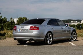 zberateľský kúsok Audi S8 - 5