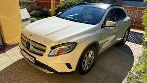 Mercedes Benz GLA - 5