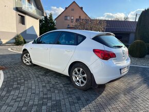 Opel Astra 1.4 ecoFLEX Sport - 5