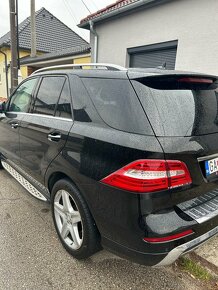 Mercedes M trieda 350 BlueTEC 4matic AMG packet - 5