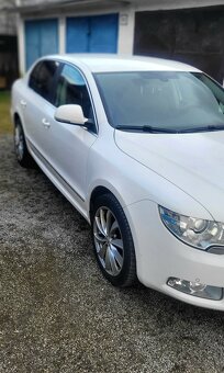 Škoda Superb  8/2011 125kw - 5