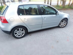 Volkswagen Golf 5 - 5