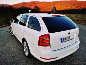 ŠKODA OCTAVIA COMBI RS 2.0TDI CR DSG+F1 125KW 170PS XENON - 5