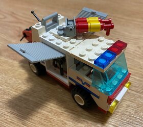 - - - LEGO System - Hasicske auto / Fire Truck (6614) - - - - 5
