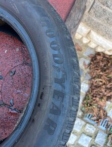 Predam zimné pneumatiky Good Year 185/65 R15 - 5