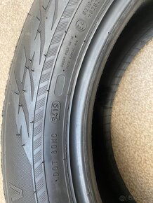 NOKIAN  225/60 R 18 104R - 5