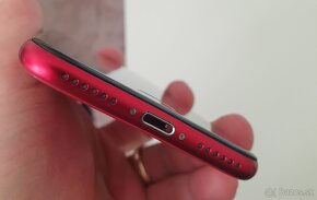 pekný kompakt iPhone SE 2022 3 GEN 64 GB red - 5