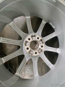 5X112 R21 ZIMNE PNEUMATIKY 245/40 R21 - 5