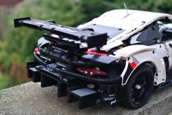 LEGO Technic 42096 Porsche 911 RSR - 5