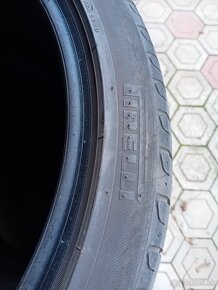 235/40 R19  PIRELLI - 5