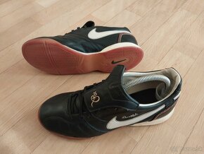 halovky Nike Ronaldinho R10 - 5