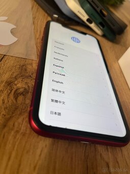 Apple iPhone XR 64GB - 5