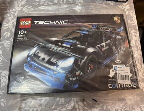 Nové LEGO Technic 42176 Závodní auto Porsche GT4 - 5