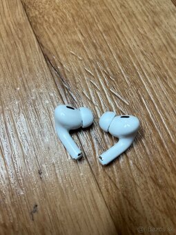 Apple AirPods Pro (2. generácie) s MagSafe puzdrom (USB-C) - 5