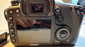 CANON D7 APS-C - 5