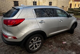 KIA SPORTAGE - 5