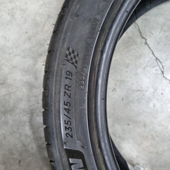 Letné pneumatiky 235/45 R19 MICHELIN DOT5020 - 5