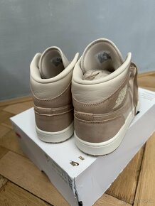 Air Jordan 1 Mid SE "Legend Brown" - 5