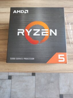 Ryzen 5 5600 - 5