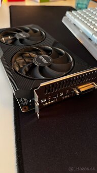 Asus GTX 1650 - 5