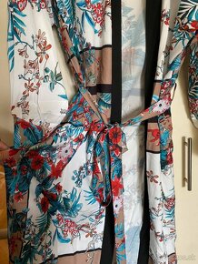 Kvetinkované letné dámske dlhé kimono s kvietkami - 5