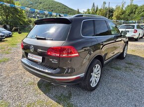 VW Touareg II 3,0 TDi 193 kW  8°automat  4x4 - 5