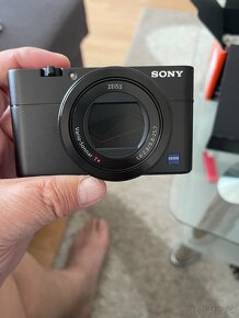 Sony RX VII - 5