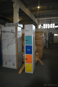 Box s 5 priehradkami, farebné dvierka, rôzne zámky - vystave - 5