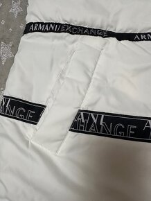 Dlhá biela vatovaná vesta zn. Armani Exchange originál - 5