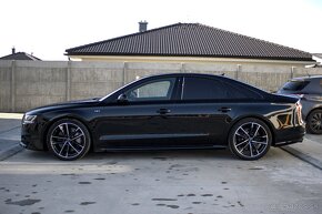 Audi S8 PLUS Quattro AT8 (605k) - 5