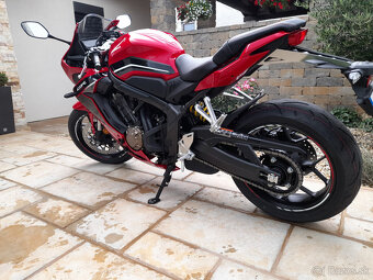 Honda cbr650r - 5