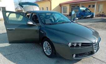 ALFA ROMEO 159 Sportwagon 1.9JTD 88KW - 5